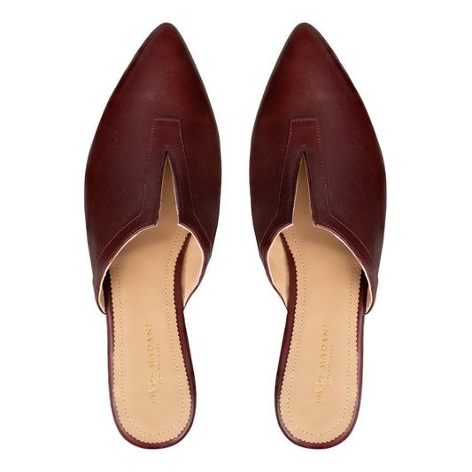 Pointy-toe Flat Mule in Calfskin with Slit